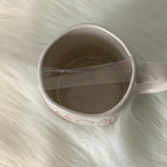 RAE DUNN~ MOM TO BE Mug - Picture 7 of 7